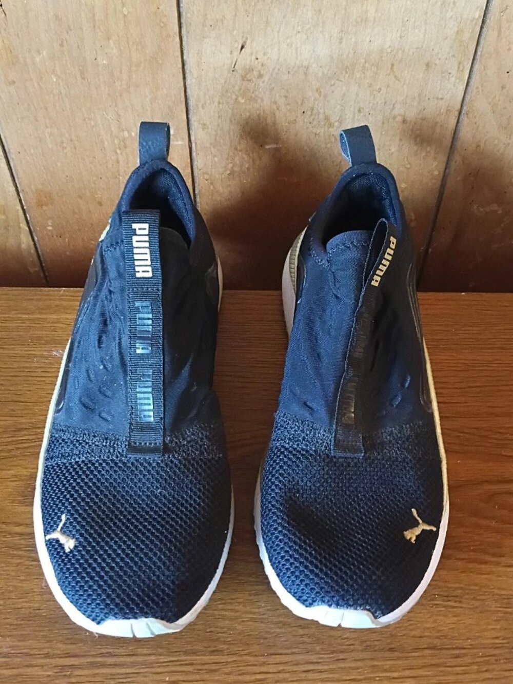 Puma Slip-On Athletic Sneakers Women's Size 5.5 Black